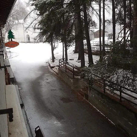 Отель La Pineta Roccabruna